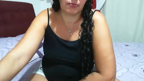 gaby  layla online show from May 2026 06:47:01 PM