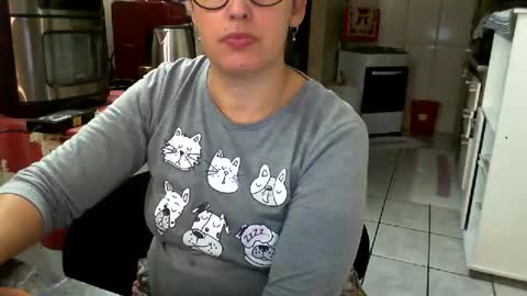 gaby  layla online show from June 2026 01:28:02 AM