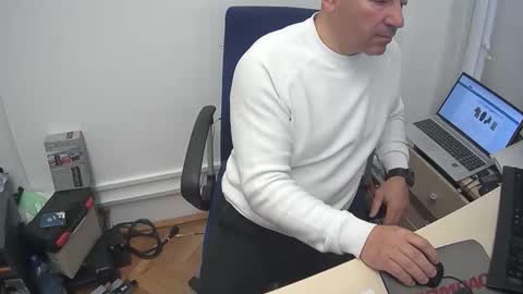 Snapshot of gabriel9_2003 chatting on April 2026 07:03:01 AM gabriel9_2003 online show from April 2026 07:03:01 AM