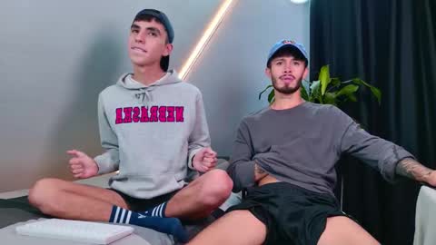 Snapshot of gabriel_and_geronimo chatting on November 2025 09:29:02 PM gabriel_and_geronimo online show from November 2025 09:29:02 PM