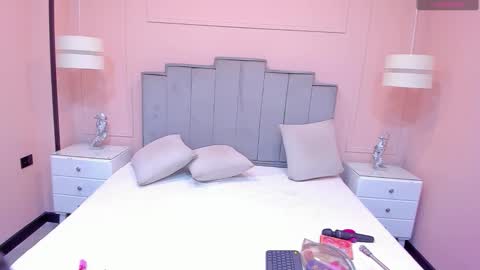   online show from October 2025 11:51:02 AM