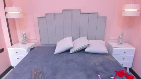   online show from October 2025 11:57:02 AM