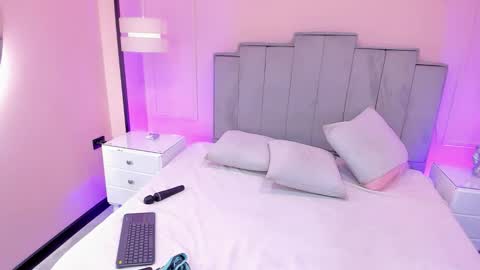   online show from November 2025 12:06:01 PM