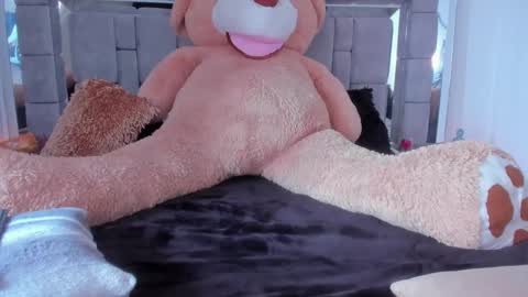 Snapshot of gabriela_montess chatting on December 2024 07:10:01 PM Gabriela Montes online show from December 2024 07:10:01 PM