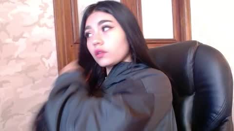 gabriella online show from October 2025 12:01:02 PM