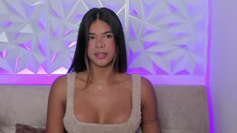 Gabriela  online show from October 2025 10:21:01 PM