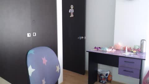 Gaby Blue online show from November 2025 07:15:01 PM