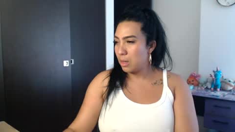 Snapshot of gaby_bluexx chatting on June 2026 12:08:01 PM Gaby Blue online show from June 2026 12:08:01 PM