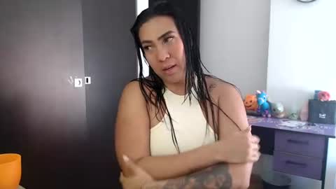 Snapshot of gaby_bluexx chatting on July 2026 03:29:01 PM Gaby Blue online show from July 2026 03:29:01 PM