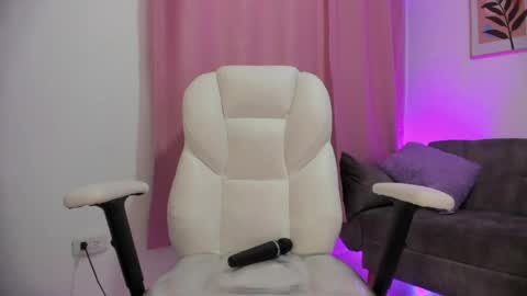 gaby online show from April 2026 07:37:01 PM