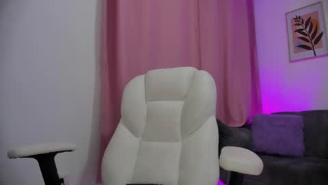 gaby online show from April 2026 07:19:01 PM
