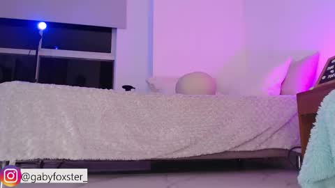 gaby foxster online show from March 2026 01:00:02 AM