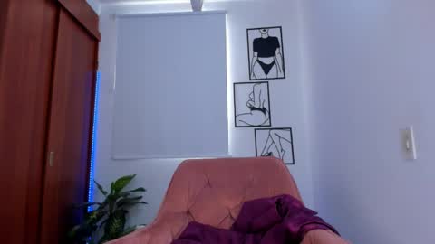 Snapshot of gaby_girl chatting on April 2026 08:57:02 PM online show from April 2026 08:57:02 PM