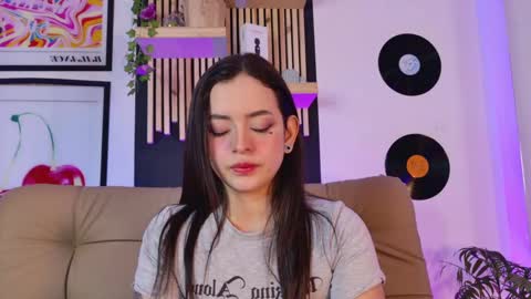 Gaby  online show from September 2025 12:43:02 PM