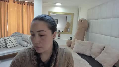 gabriela online show from December 2025 03:06:01 PM