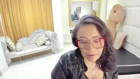 Snapshot of gaby_trent chatting on May 2026 06:27:02 PM gabriela online show from May 2026 06:27:02 PM