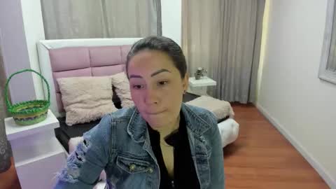 Snapshot of gaby_trent chatting on May 2026 05:31:02 PM gabriela online show from May 2026 05:31:02 PM