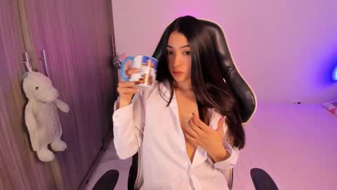 Gabriela online show from November 2025 04:06:01 PM