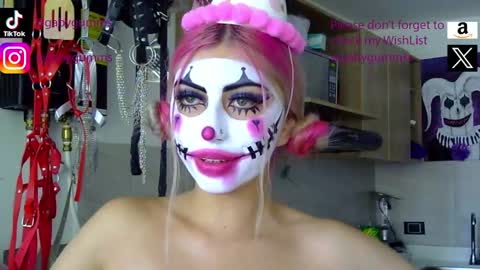gabygumms online show from October 2025 01:53:02 PM