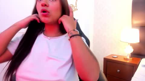 Snapshot of gabymoreau chatting on October 2025 08:10:01 PM gabymoreau online show from October 2025 08:10:01 PM