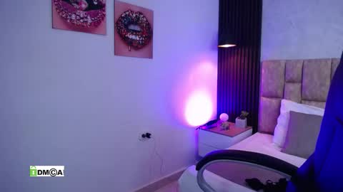 Gaby  online show from September 2025 08:09:01 PM