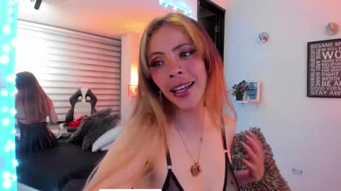 Snapshot of gabys_davisx chatting on November 2025 04:22:02 AM Gabby online show from November 2025 04:22:02 AM