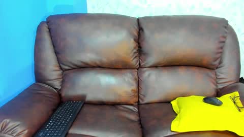 Snapshot of gadiel_sex chatting on March 2025 05:24:02 PM gadiel_sex online show from March 2025 05:24:02 PM