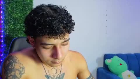 Snapshot of gael_david chatting on April 2026 05:08:02 AM Gael online show from April 2026 05:08:02 AM