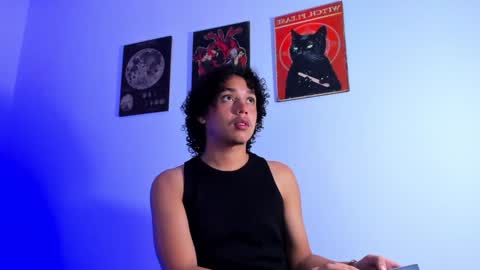 Snapshot of gaeloconner chatting on December 2024 12:28:01 PM Gael Conner online show from December 2024 12:28:01 PM