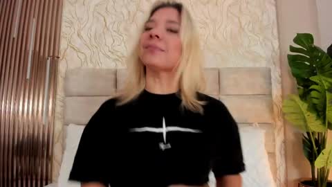 gaia_stonne online show from April 2026 11:30:02 AM