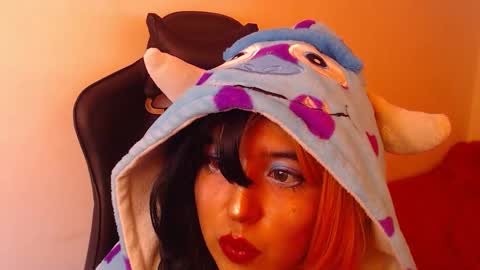 Snapshot of gakomenoshida chatting on November 2025 07:30:01 PM Kate 3 online show from November 2025 07:30:01 PM