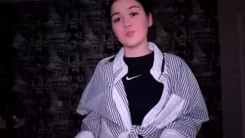 Abigail online show from December 2025 08:02:01 PM