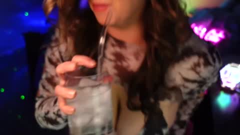 Snapshot of garagesex22 chatting on December 2024 05:20:02 AM Jenna - be back MONDAY night. online show from December 2024 05:20:02 AM