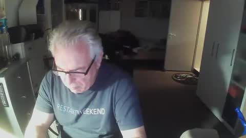 gargamil online show from November 2025 03:35:01 PM