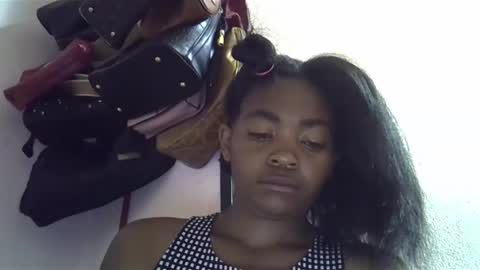 gasielah online show from December 2025 04:01:02 PM