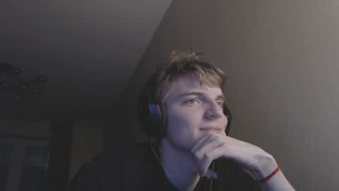 Snapshot of gasturfahe chatting on December 2024 12:32:02 AM gasturfahe online show from December 2024 12:32:02 AM