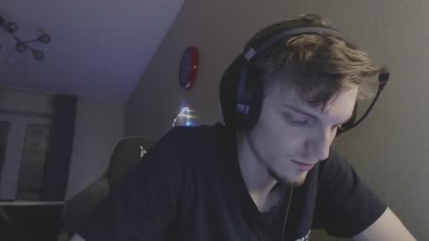 Snapshot of gasturfahe chatting on January 2025 12:33:01 AM gasturfahe online show from January 2025 12:33:01 AM