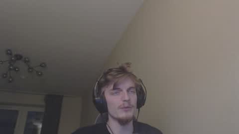 Snapshot of gasturfahe chatting on February 2025 08:31:01 PM gasturfahe online show from February 2025 08:31:01 PM