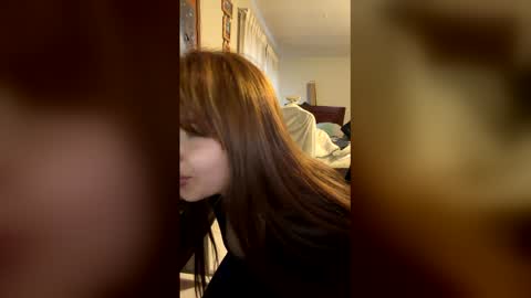 gata_cat online show from April 2026 10:19:02 PM