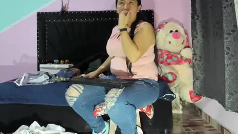 Snapshot of gaticahot001 chatting on December 2024 12:59:01 AM Diana online show from December 2024 12:59:01 AM