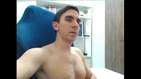 gatosarado23 online show from October 2025 02:23:02 AM