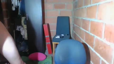 Snapshot of gattitosexy_95 chatting on March 2025 05:00:02 PM gattitosexy_95 online show from March 2025 05:00:02 PM