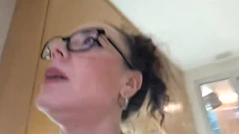 Snapshot of gatubela_45 chatting on July 2026 02:08:02 PM Vikinga y Espartano online show from July 2026 02:08:02 PM
