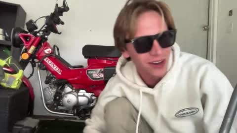 Snapshot of gavinnumbers chatting on November 2025 10:30:01 PM gavinnumbers online show from November 2025 10:30:01 PM