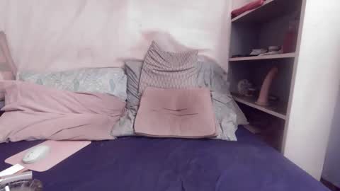 Snapshot of gayrobbin chatting on March 2026 08:26:01 PM gayrobbin online show from March 2026 08:26:01 PM