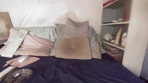 Snapshot of gayrobbin chatting on March 2026 07:07:02 PM gayrobbin online show from March 2026 07:07:02 PM