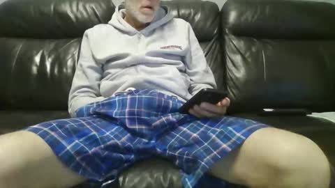 Snapshot of geeezer64 chatting on October 2025 11:49:01 PM geeezer64 online show from October 2025 11:49:01 PM