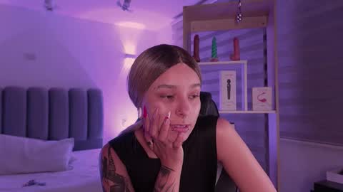 Gemma online show from December 2025 04:19:02 AM