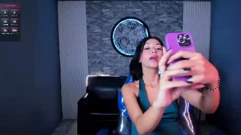 gemma18_ online show from June 2026 07:08:01 PM