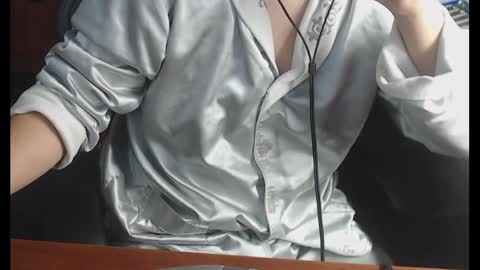 Snapshot of genefun chatting on April 2026 06:05:01 PM genefun online show from April 2026 06:05:01 PM